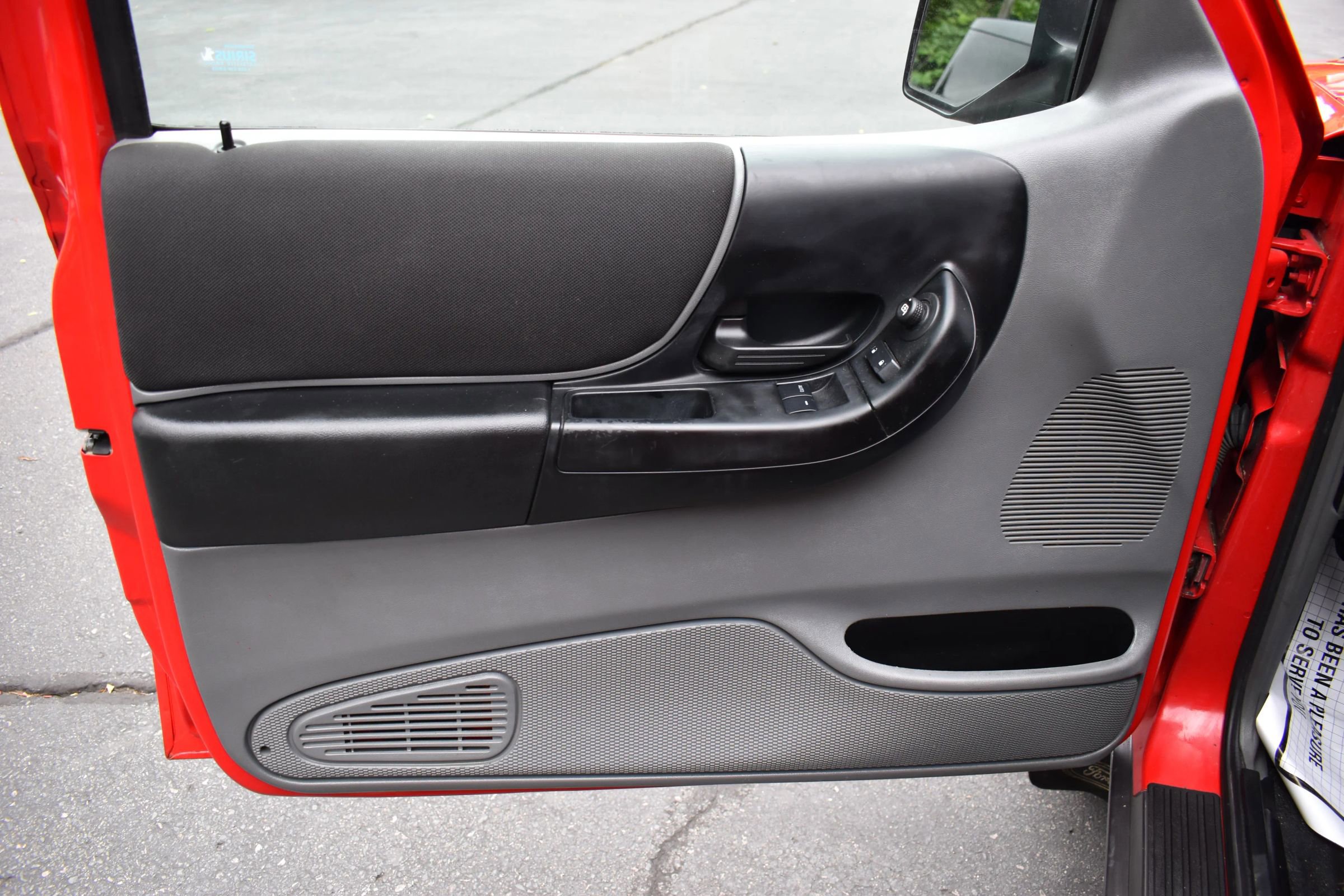 Used 2009 Ford Ranger FX4 image 9