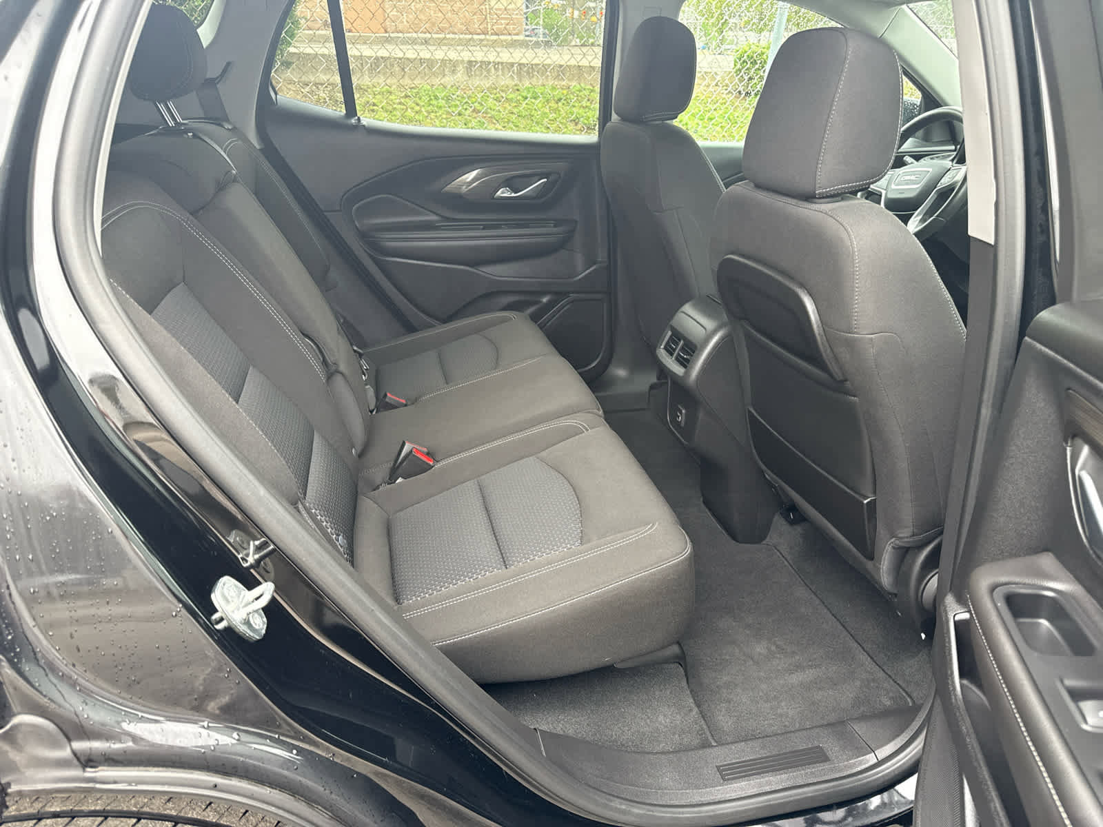 Used 2023 GMC Terrain SLE w/ Driver Convenience Package image 30