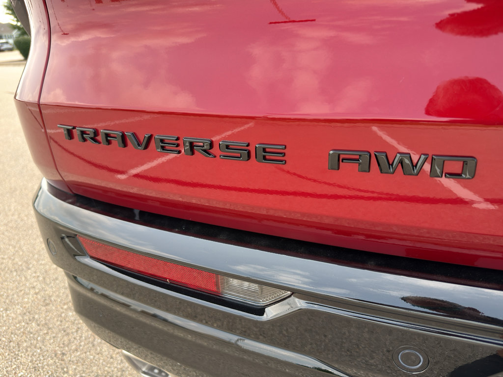 New 2027 Chevrolet Traverse RS w/ LPO, Floor Liner Package AWD/4WD image 9