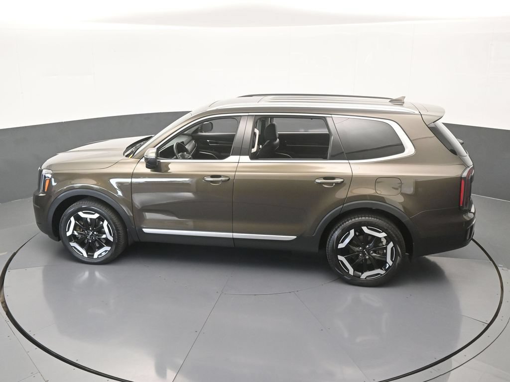 Used 2025 Kia Telluride EX w/ EX Captain's Chair Package FWD image 52