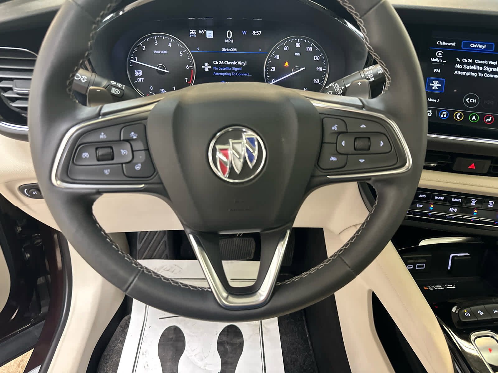 Used 2022 Buick Envision Avenir w/ Technology Package II image 13