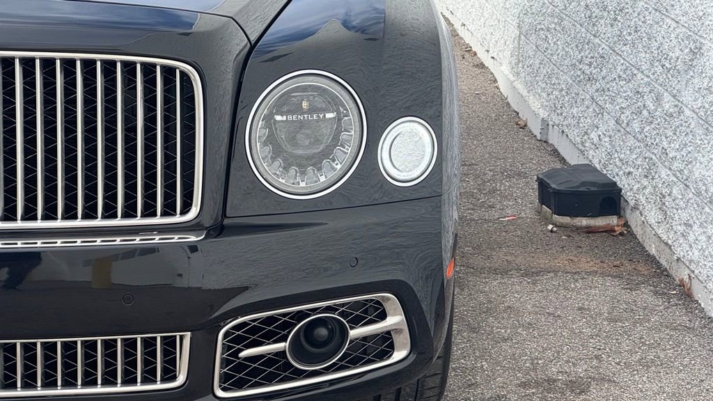Used 2019 Bentley Mulsanne Speed image 3