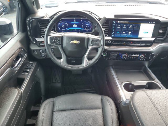 Used 2025 Chevrolet Silverado 2500 LTZ w/ LTZ Plus Package AWD/4WD image 21