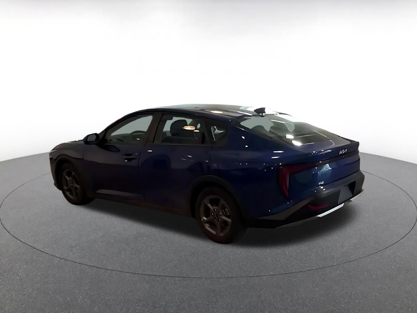 Used 2025 Kia K4 FWD image 8