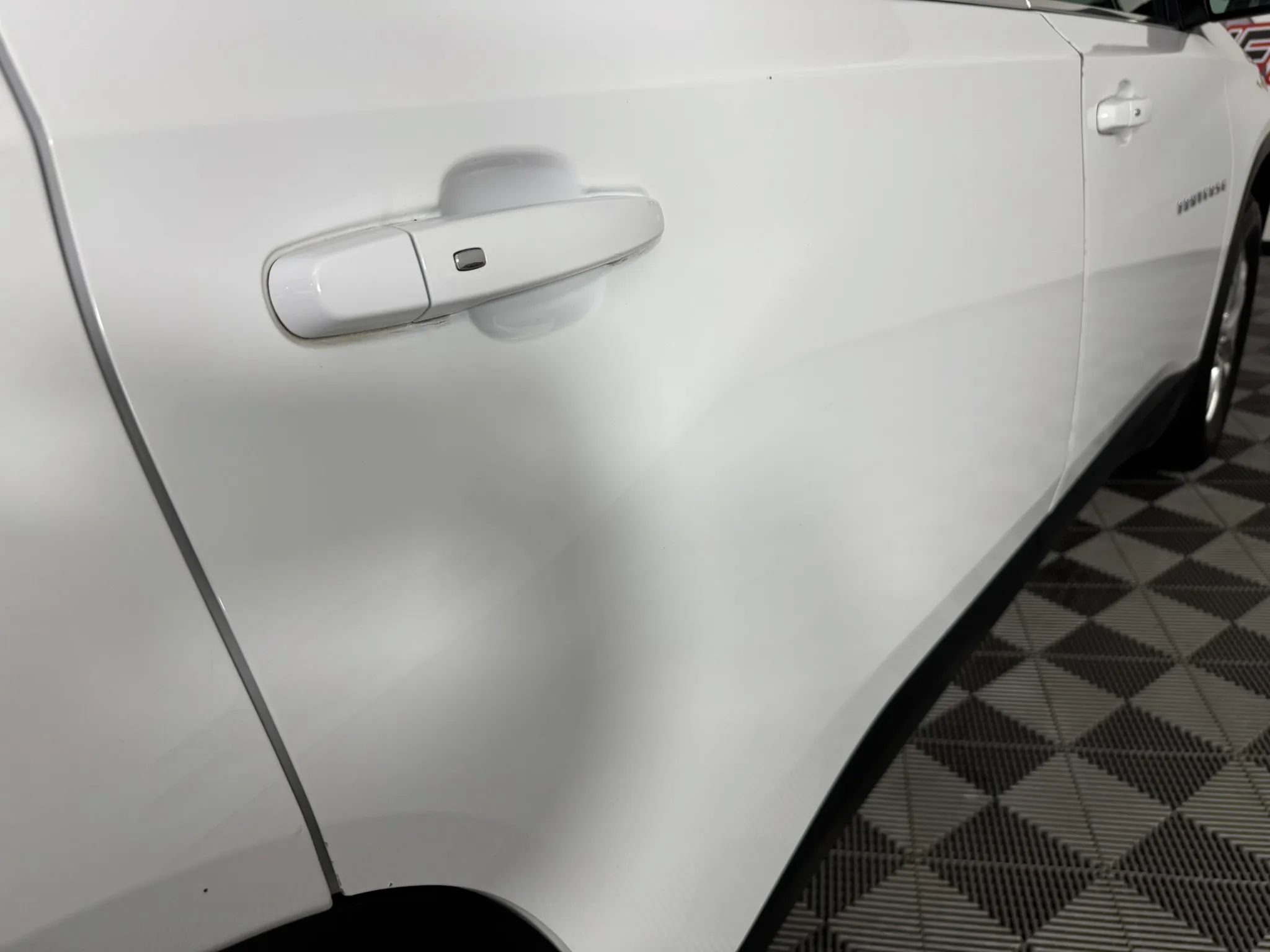 Used 2021 Chevrolet Traverse LS w/ LPO, Floor Liner Package FWD image 29