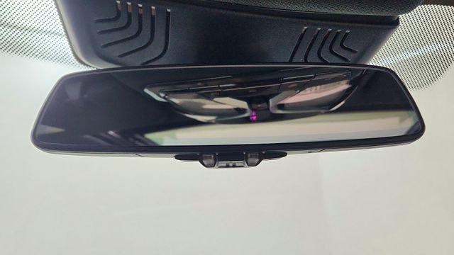 Used 2022 BMW 740i xDrive w/ M Sport Package image 61