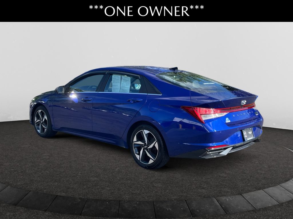 Used 2022 Hyundai Elantra Limited w/ Preferred Accessory Package FWD image 3
