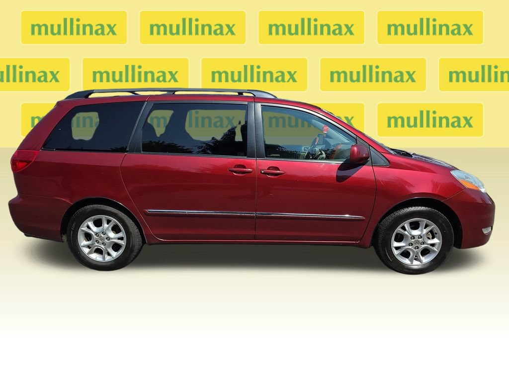 Used 2006 Toyota Sienna XLE Limited FWD image 2