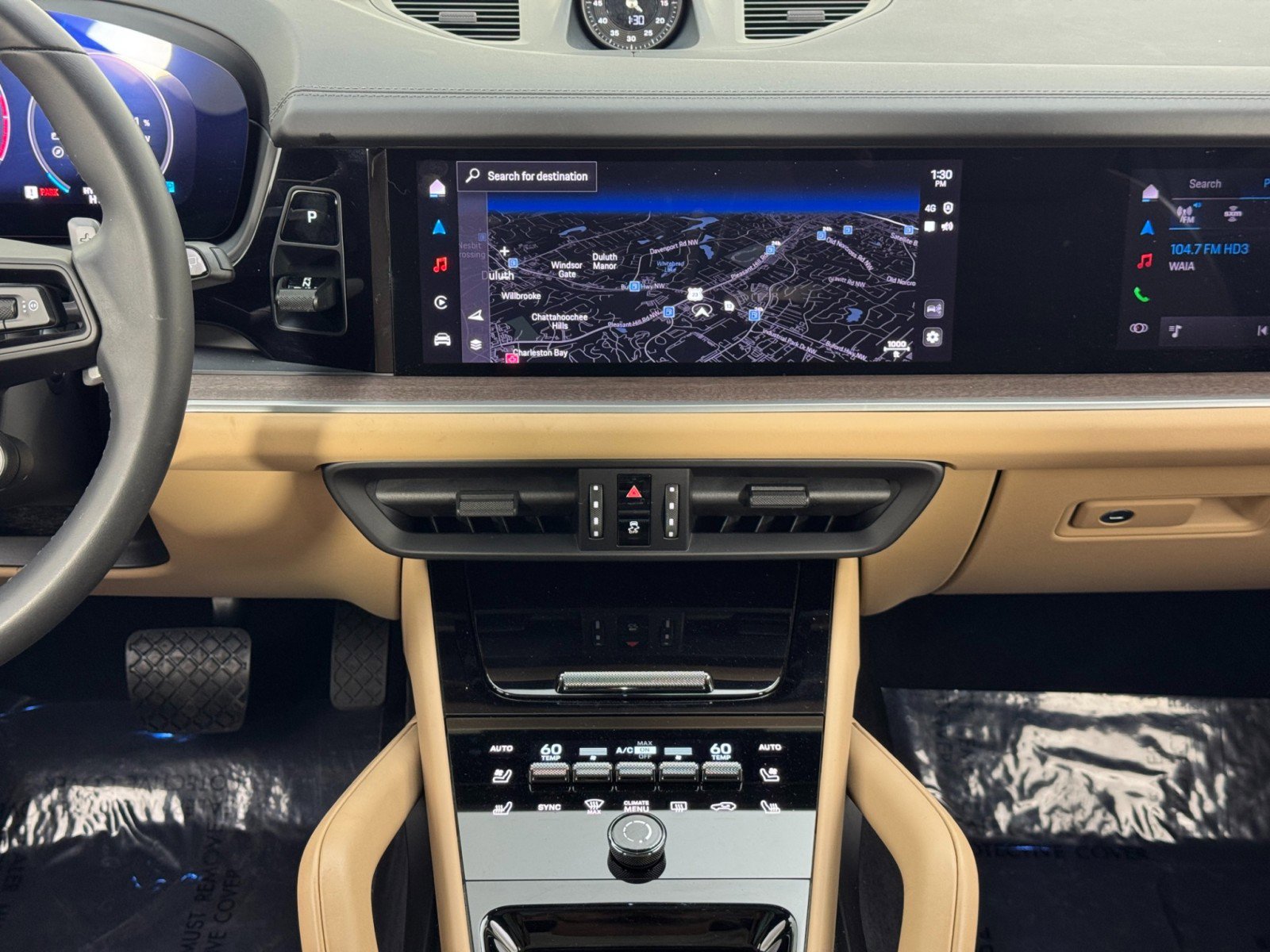 Used 2025 Porsche Cayenne E-Hybrid image 24