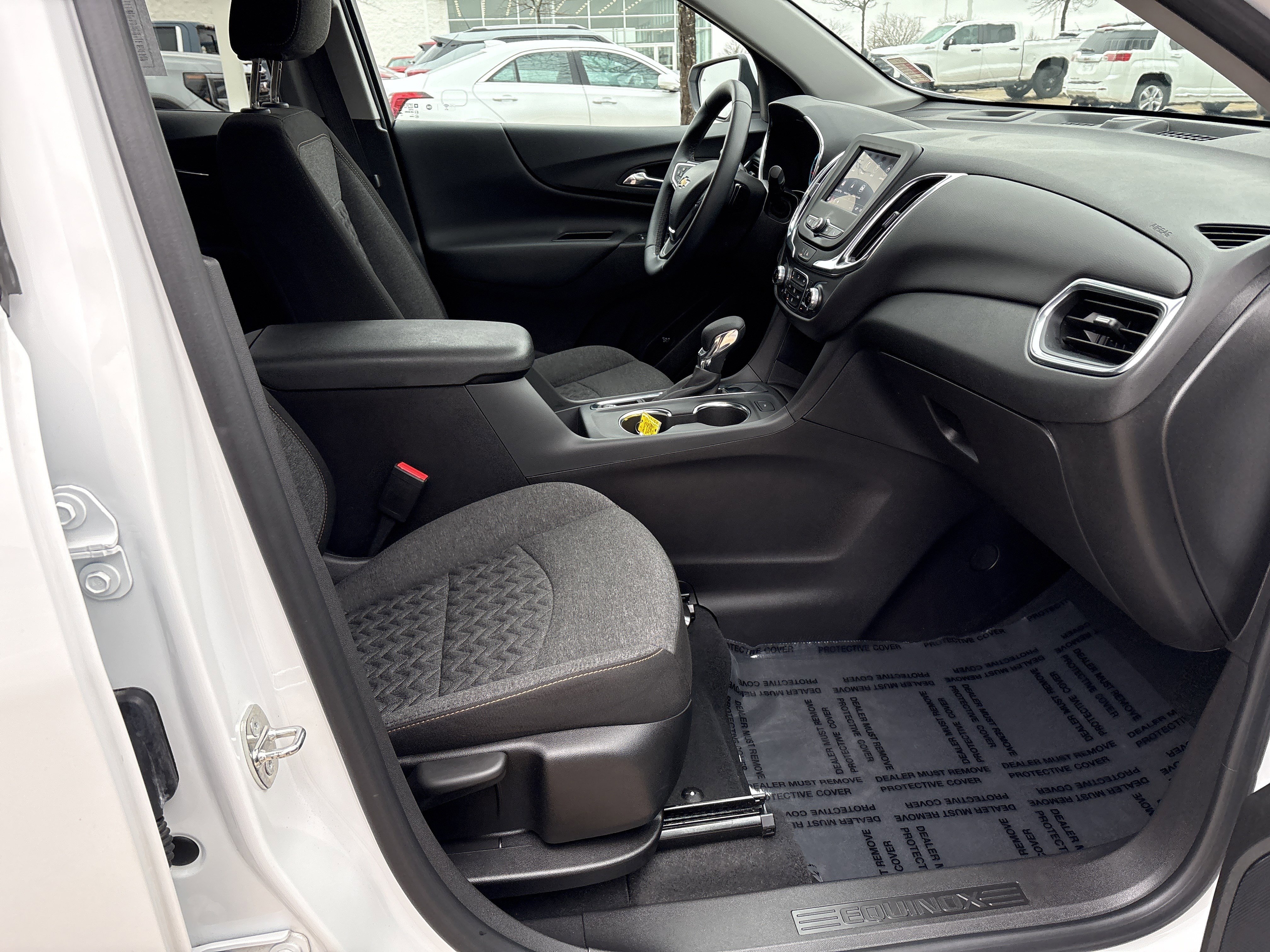 Used 2024 Chevrolet Equinox LT w/ LPO, Floor Liner Package FWD image 18