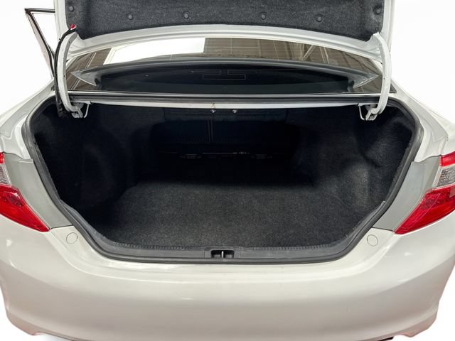 Used 2014 Toyota Camry SE FWD image 20