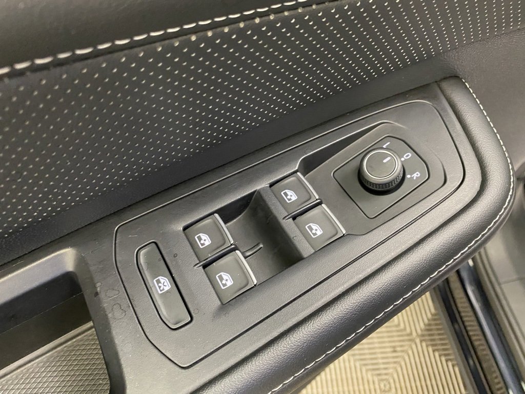 Used 2024 Volkswagen Atlas SE image 31