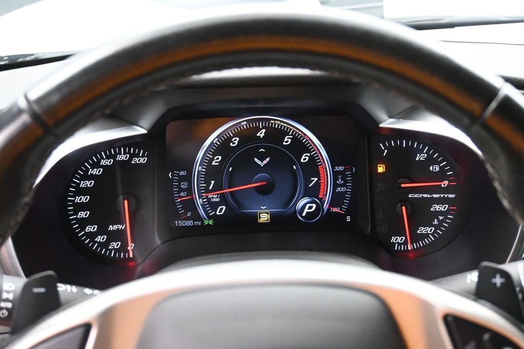 Used 2018 Chevrolet Corvette Stingray Coupe RWD image 11