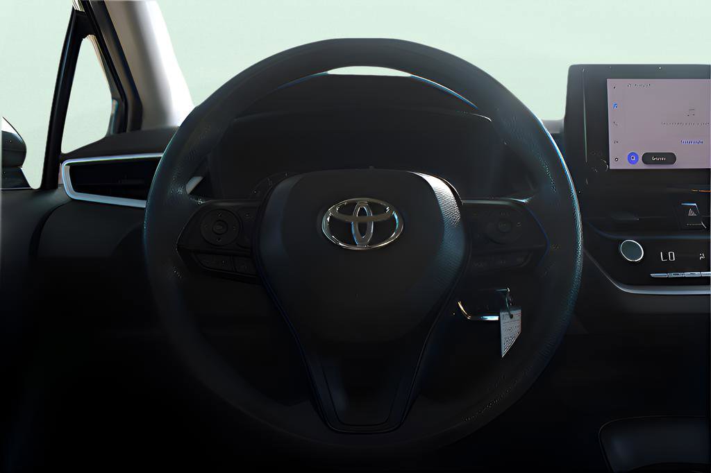 Used 2025 Toyota Corolla LE image 30