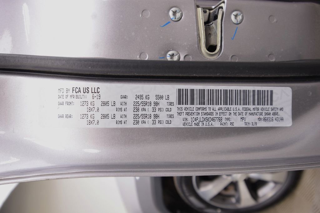 Used 2019 Jeep Cherokee Limited image 29