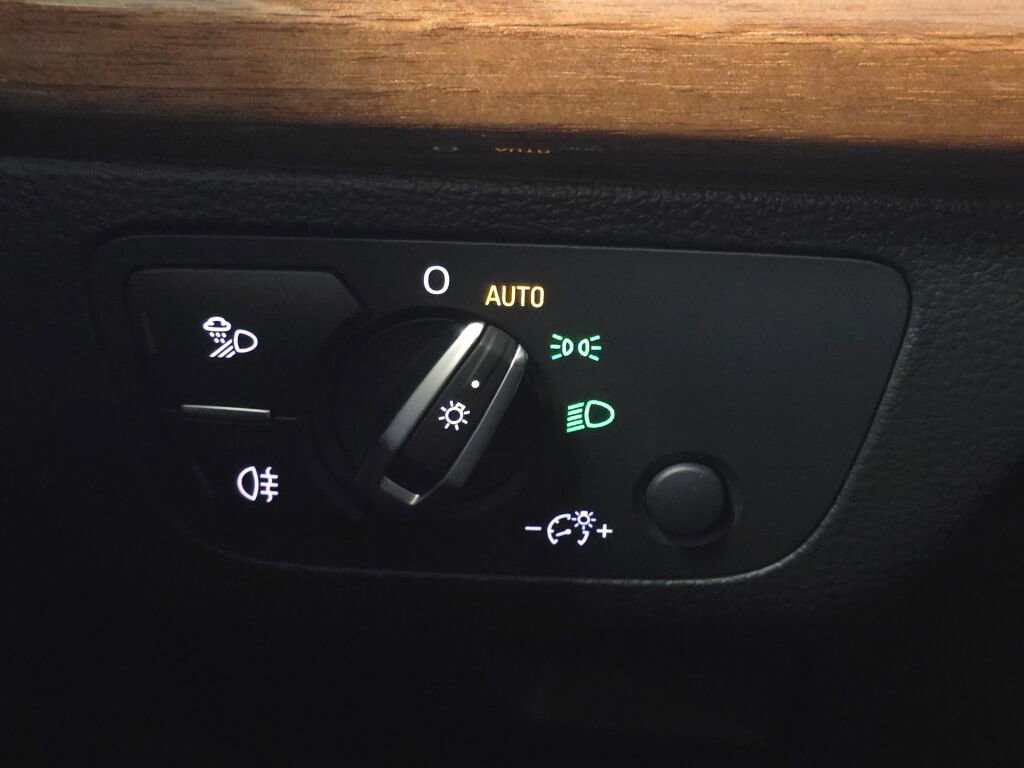 Used 2022 Audi Q5 2.0T Premium Plus w/ Premium Plus Package image 37