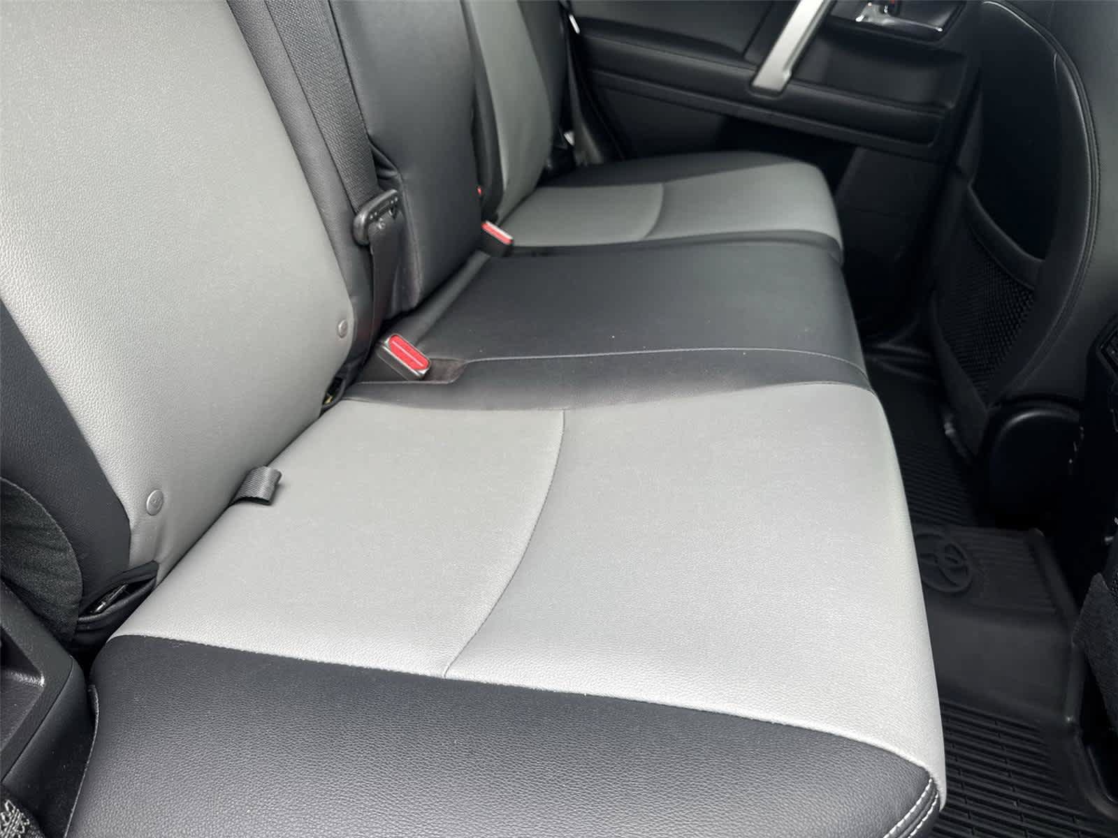 Used 2019 Toyota 4Runner SR5 Premium AWD/4WD image 17
