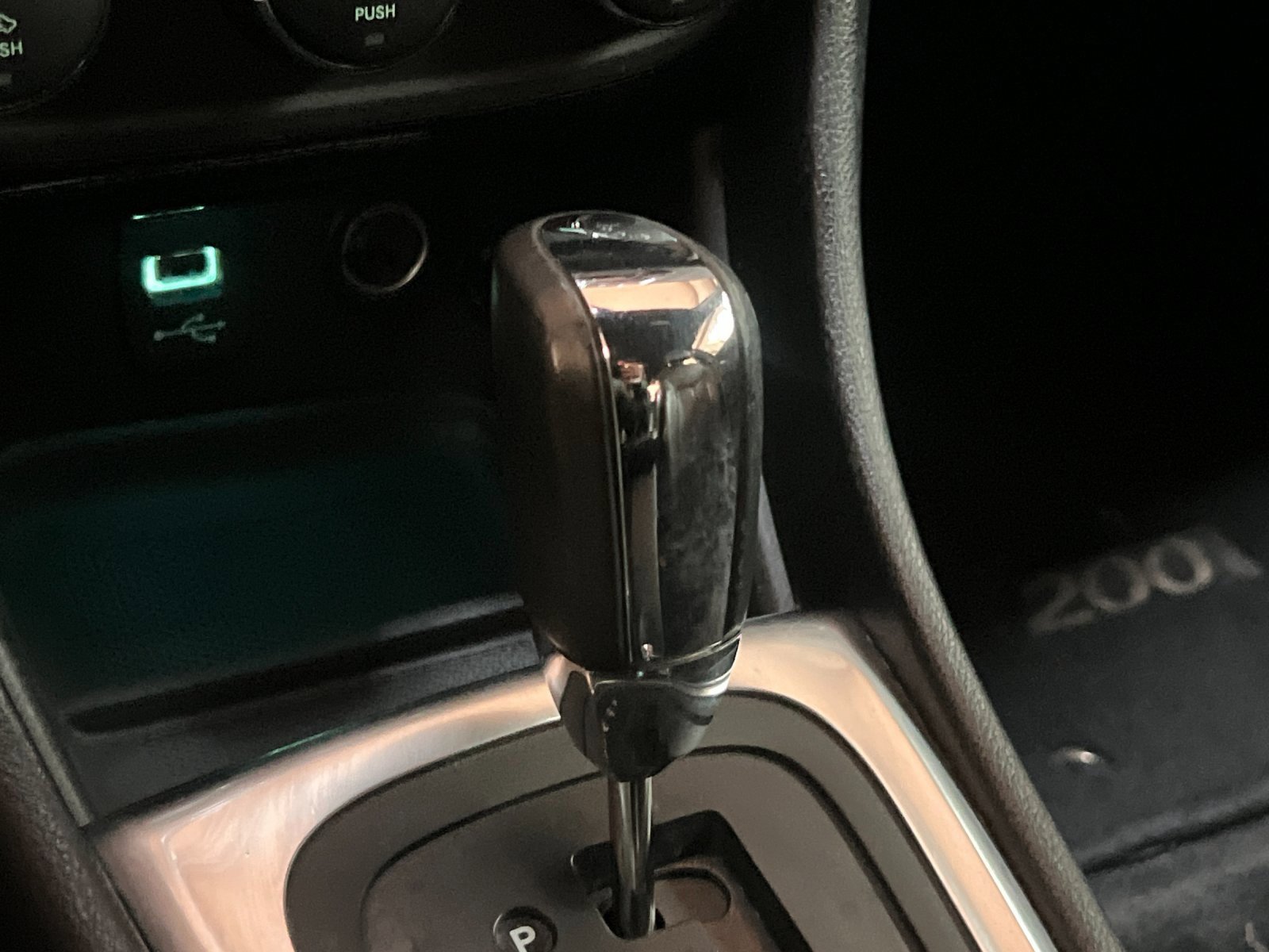 Used 2012 Chrysler 200 Limited image 18