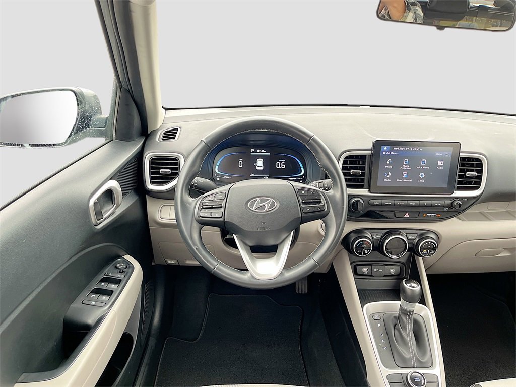 Used 2024 Hyundai Venue SEL image 23