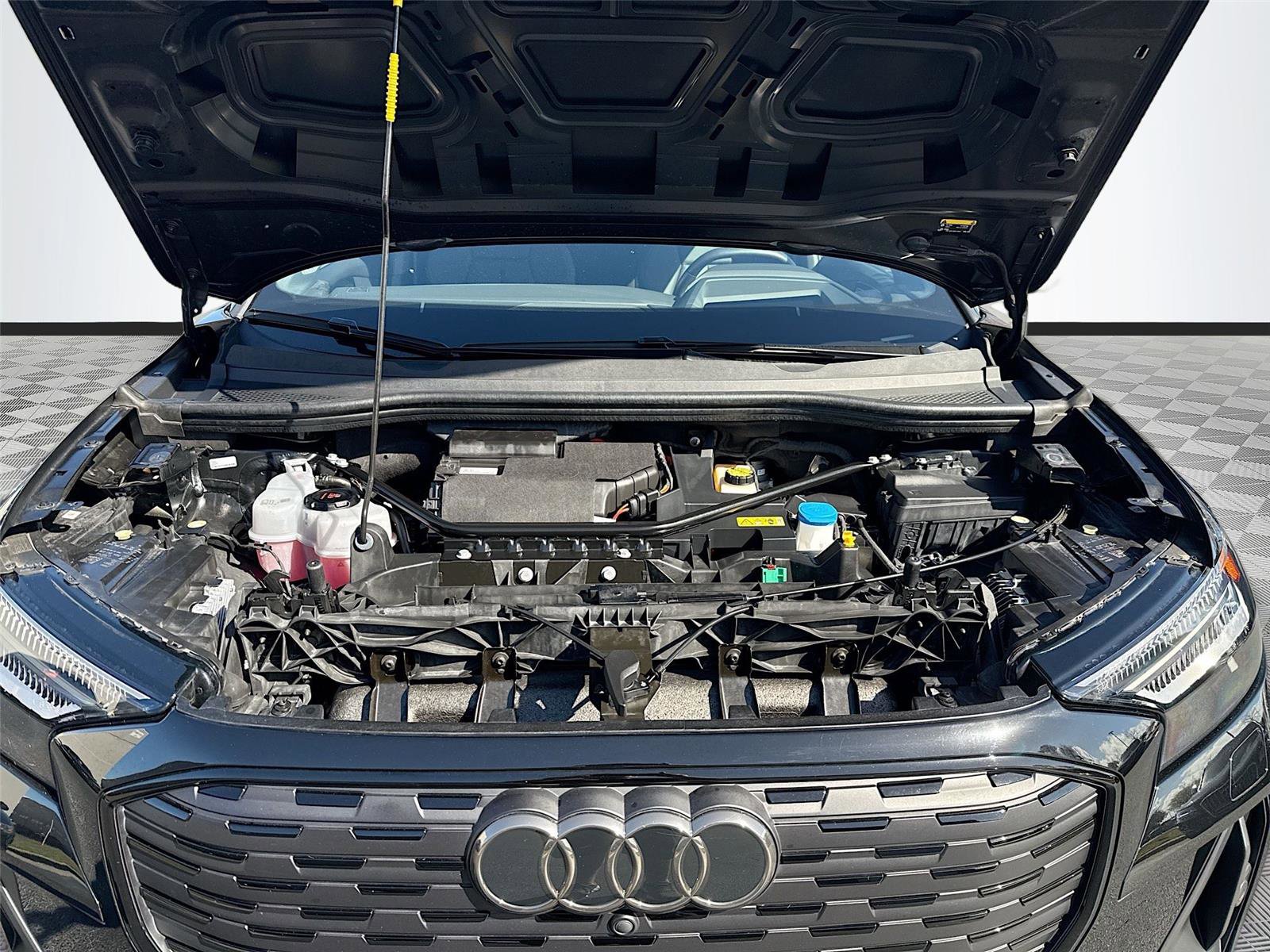 Certified 2023 Audi Q4 e-tron Prestige w/ Black Optic Package image 31