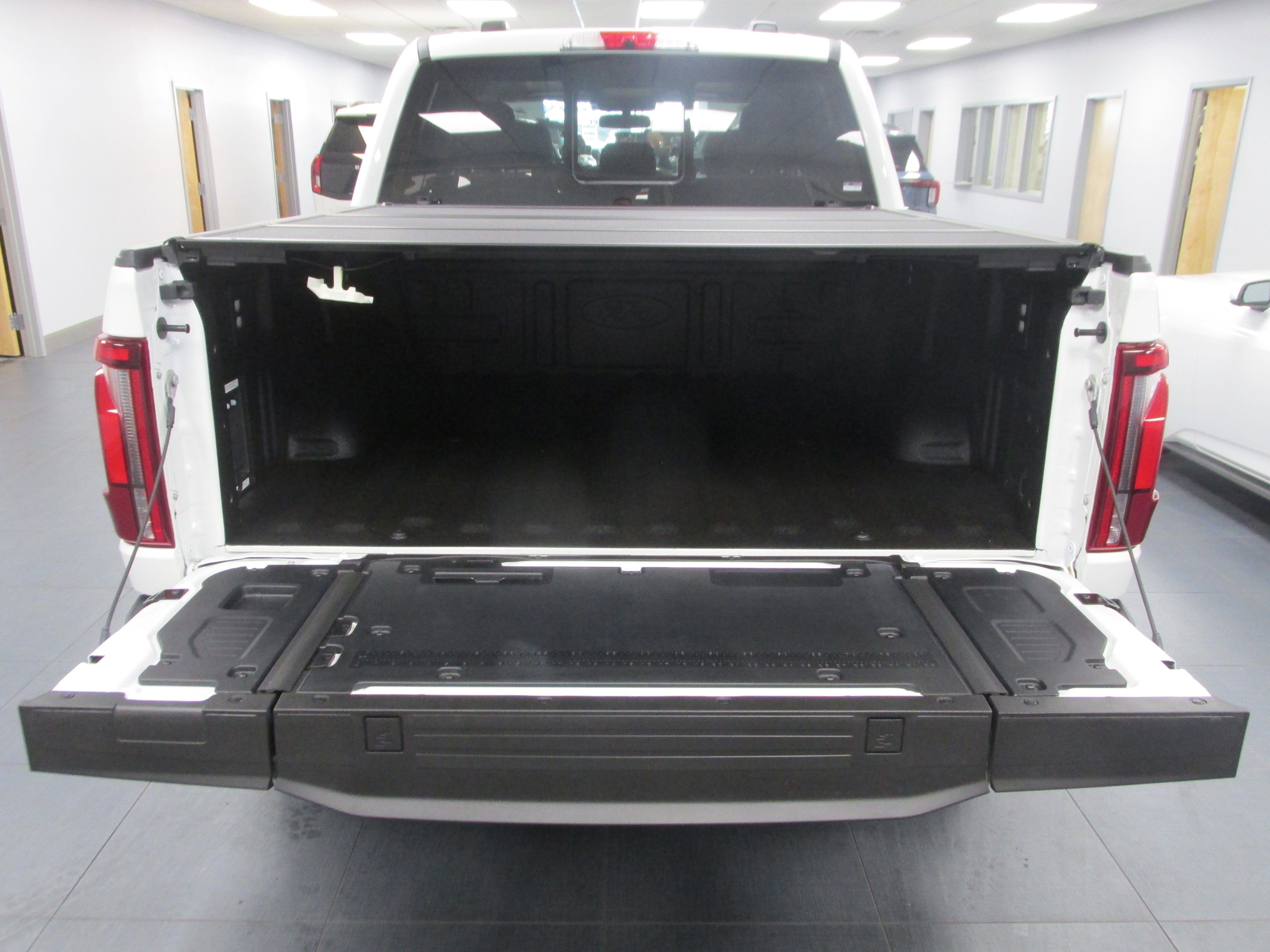 New 2025 Ford F150 Platinum image 19