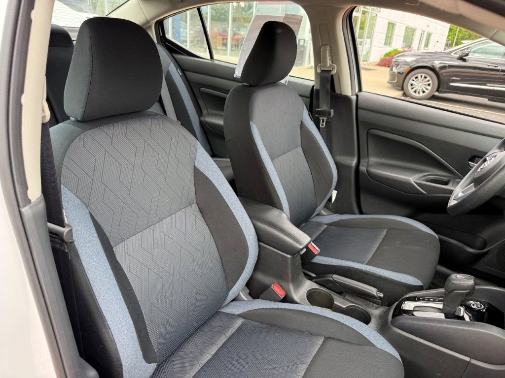 Used 2024 Nissan Versa SV FWD image 21