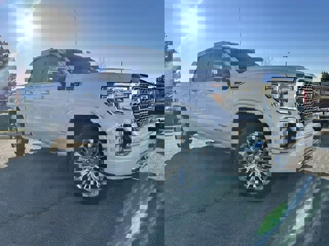 Used 2024 GMC Sierra 3500 Denali Ultimate image 3