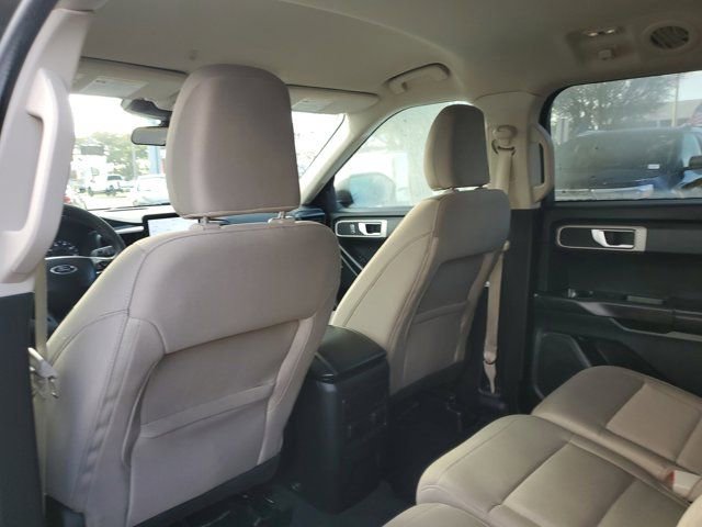 Certified 2024 Ford Explorer 2WD image 12