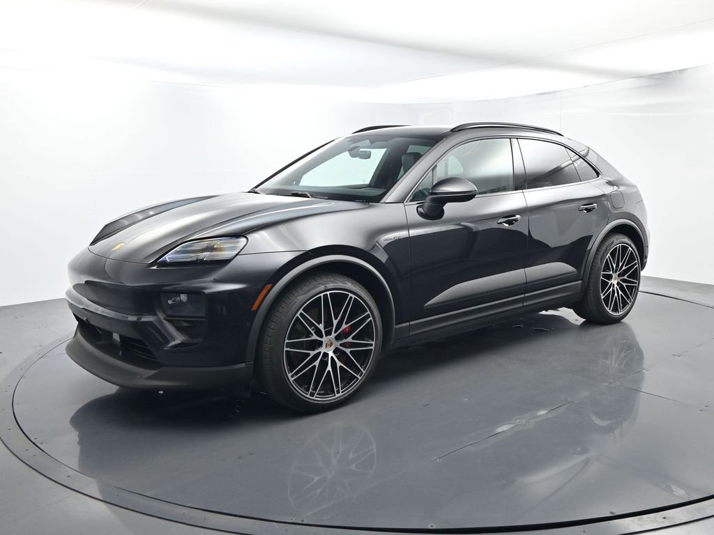 Certified 2025 Porsche Macan 4S Electric AWD/4WD image 1