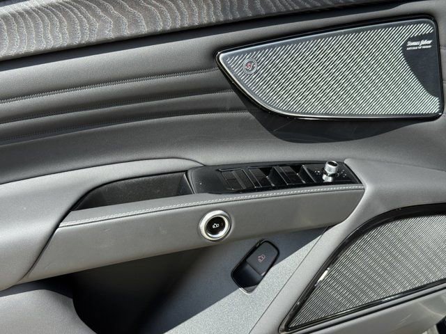 New 2025 Maserati Grecale GT image 12