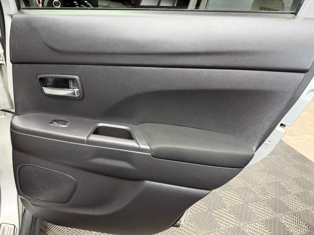 Used 2015 Mitsubishi Outlander Sport GT AWD/4WD image 46