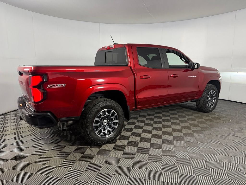 Used 2025 Chevrolet Colorado Z71 w/ Z71 Convenience Package 2 AWD/4WD image 8