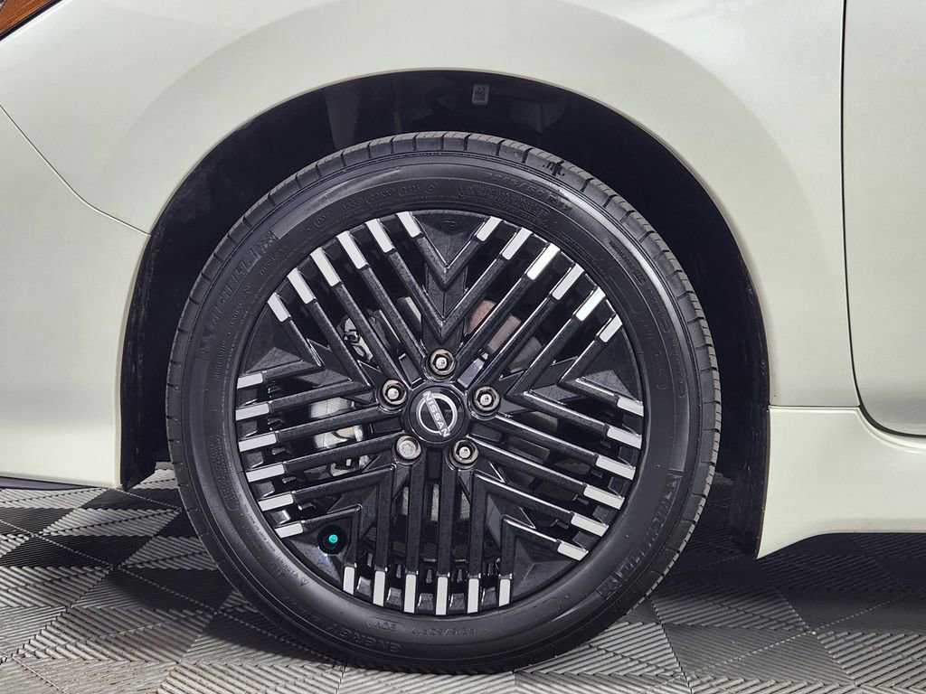 Certified 2024 Nissan Leaf SV Plus image 15