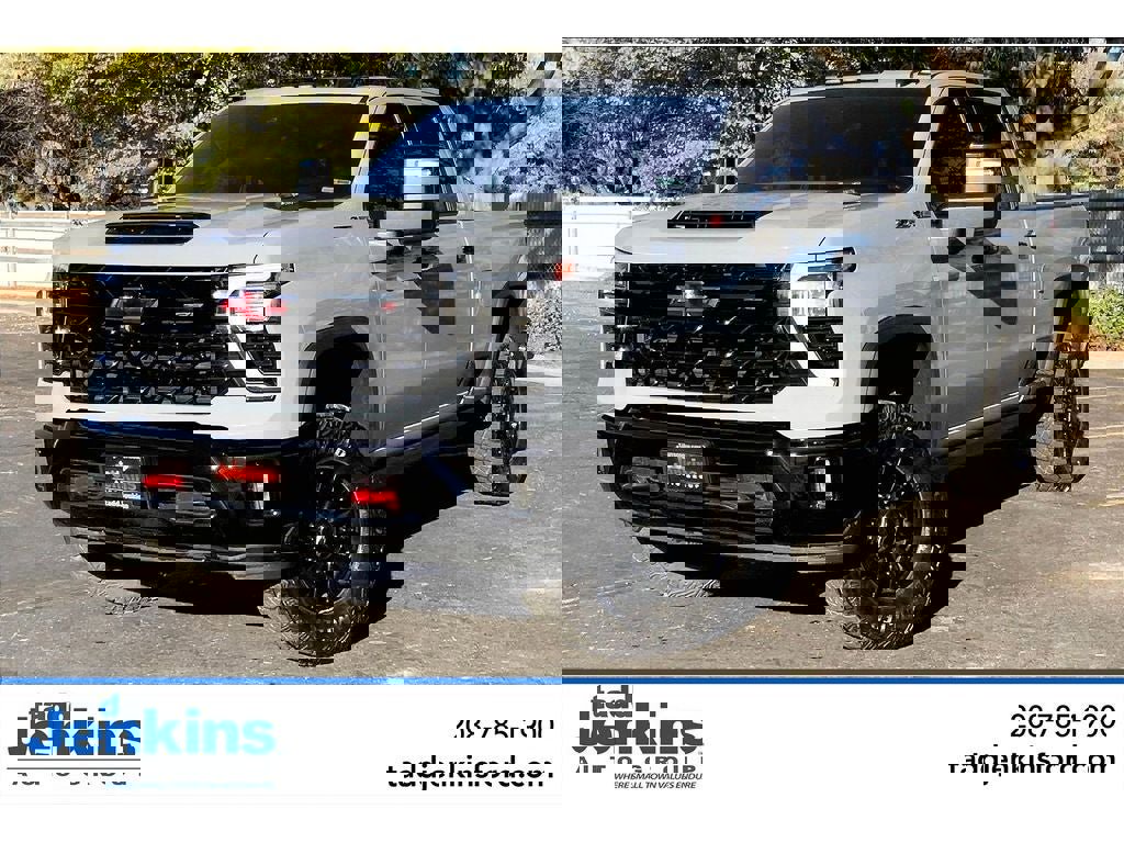 Used 2024 Chevrolet Silverado 2500 ZR2 w/ Technology Package image 1