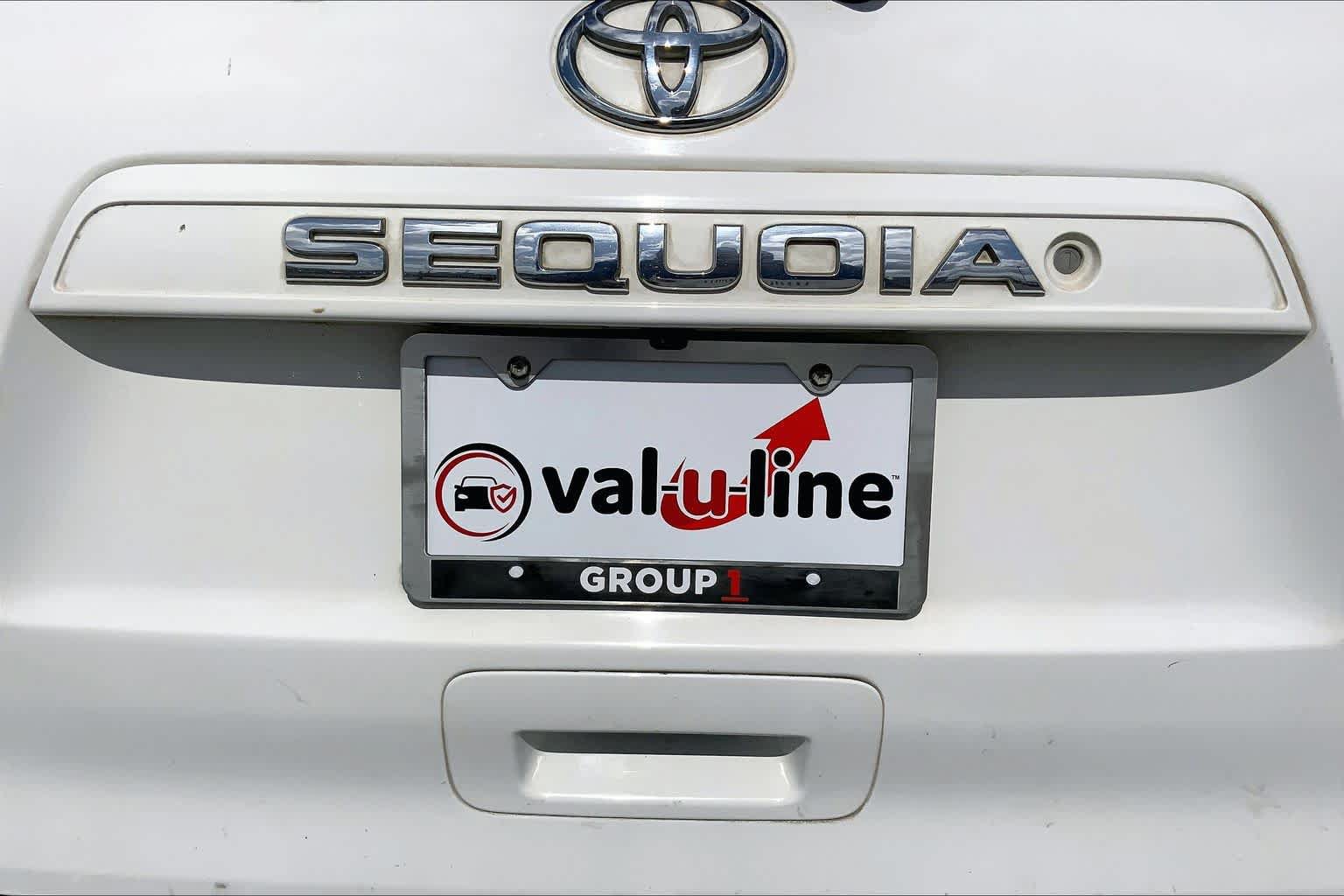 Used 2017 Toyota Sequoia SR5 RWD image 10
