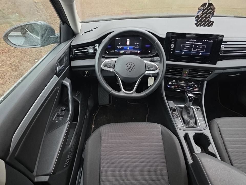 Used 2025 Volkswagen Jetta S image 21