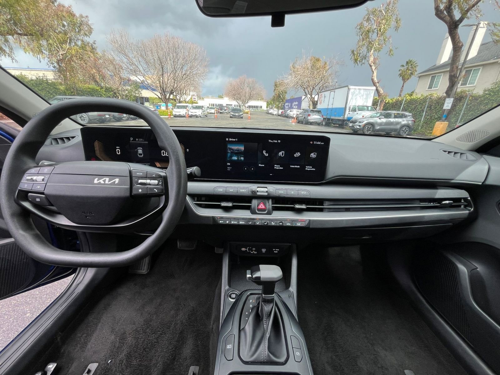 Used 2025 Kia K4 LXS image 32