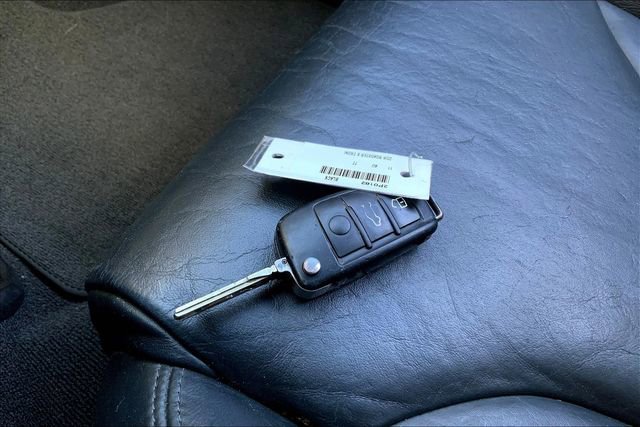 Used 2011 Audi TT 2.0T Prestige w/ Prestige Pkg image 11