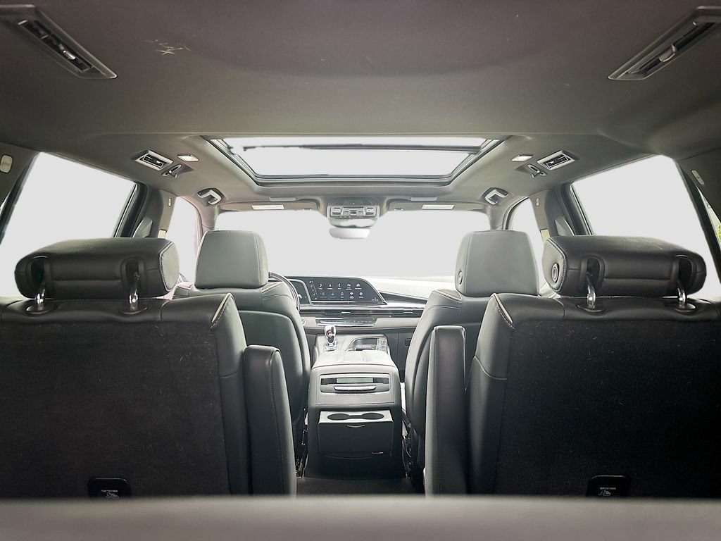 Used 2022 Cadillac Escalade Sport w/ Touring Package AWD/4WD image 15