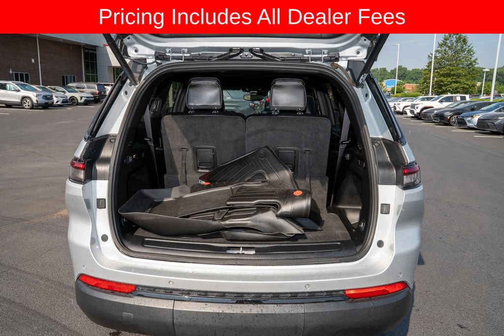 Used 2021 Jeep Grand Cherokee L Laredo AWD/4WD image 5