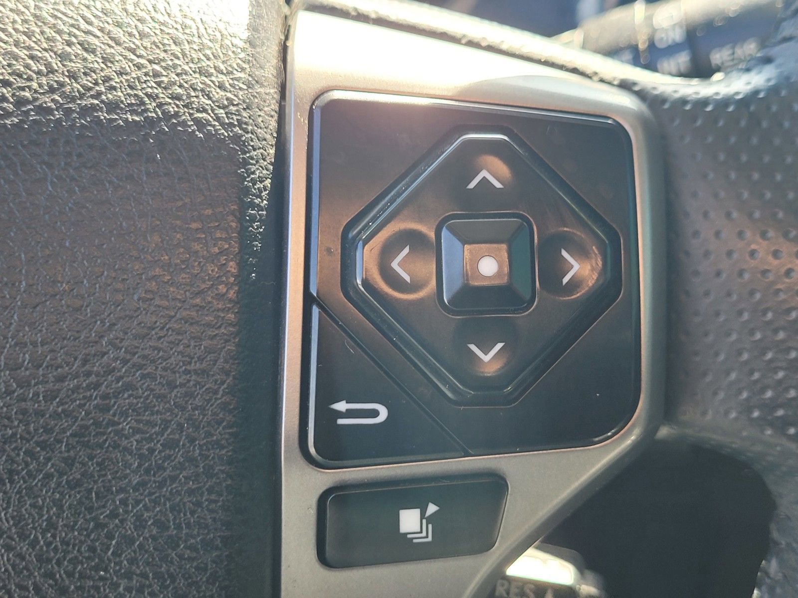 Used 2023 Toyota 4Runner Limited image 25