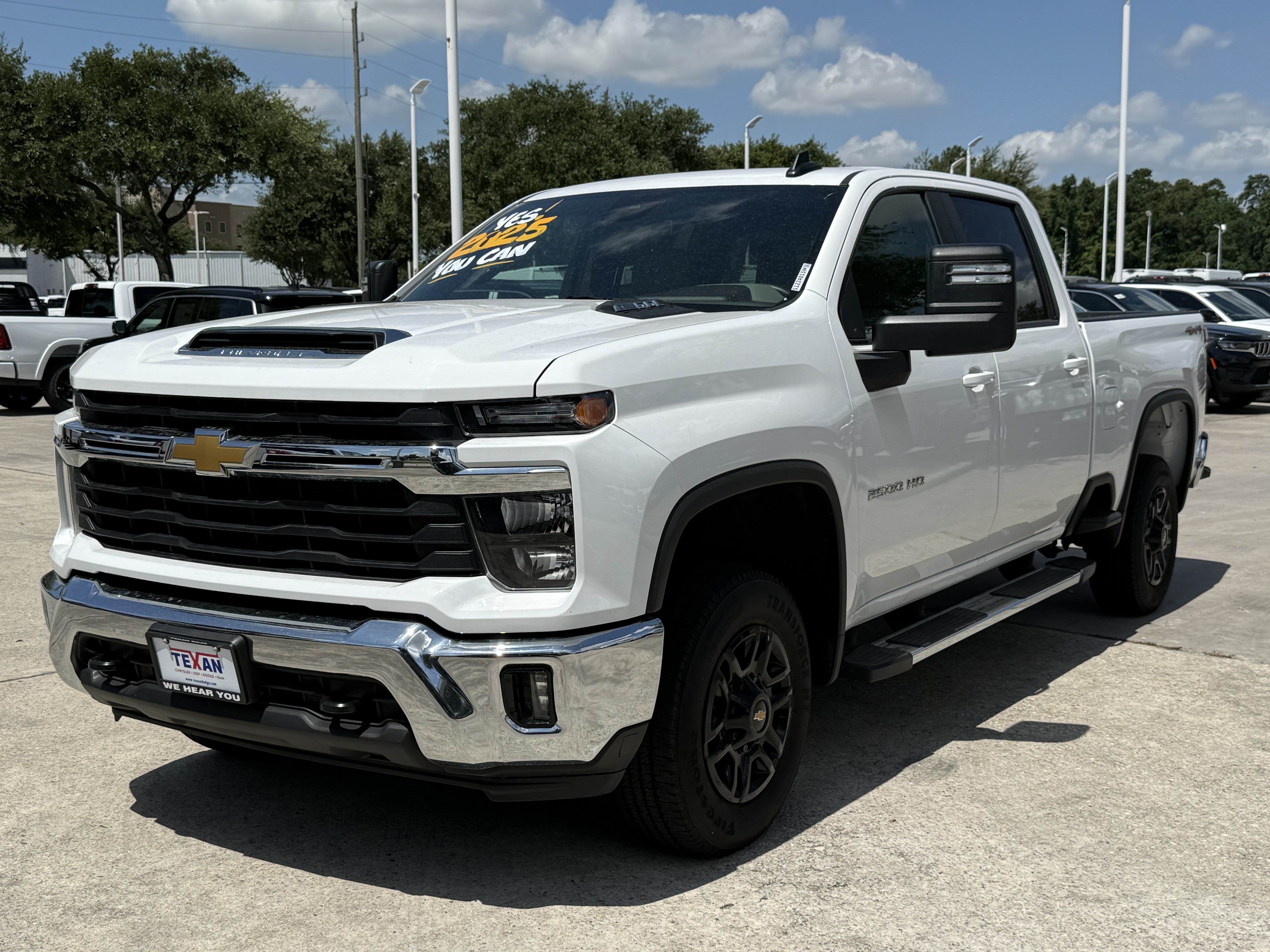 Used 2025 Chevrolet Silverado 2500 LT w/ Convenience Package AWD/4WD image 10