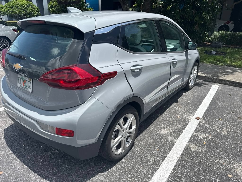 Used 2020 Chevrolet Bolt LT FWD image 4