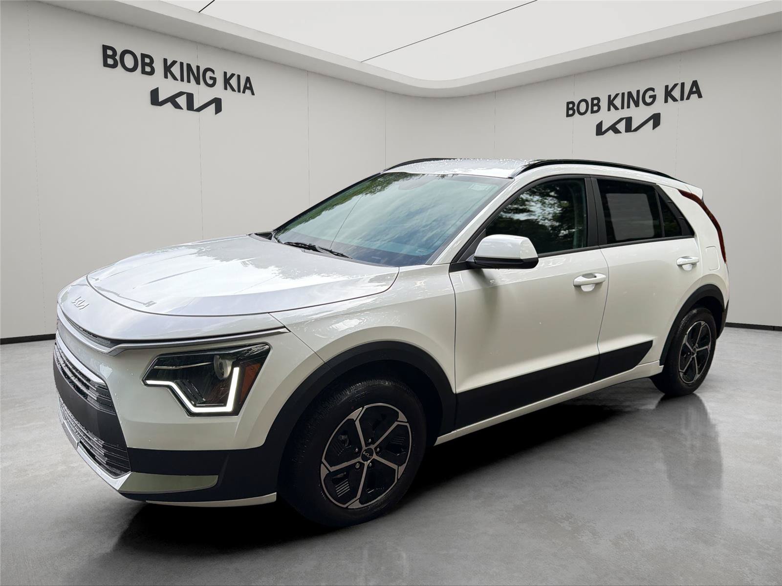 New 2026 Kia Niro LX FWD image 1