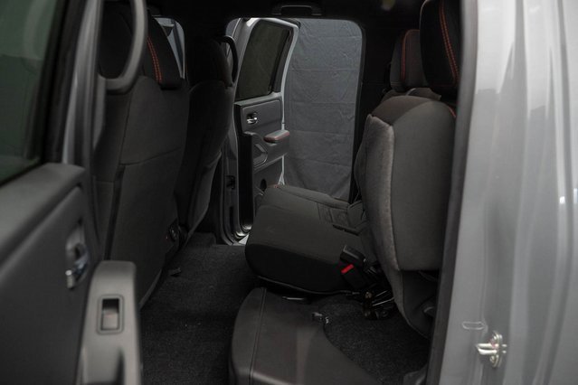 Used 2025 Nissan Frontier PRO-4X w/ Pro Convenience Package image 24