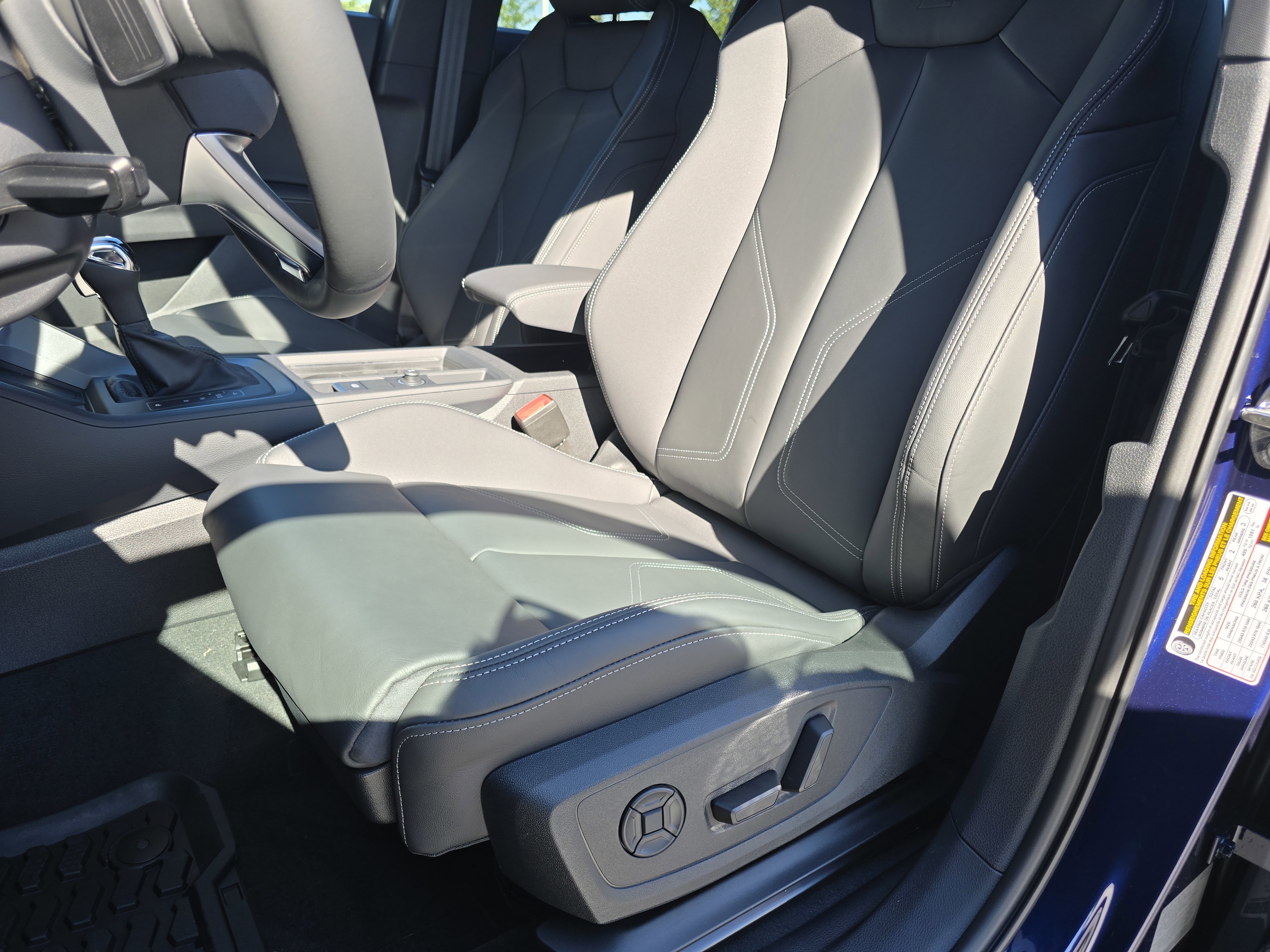 New 2025 Audi Q3 2.0T Premium image 35