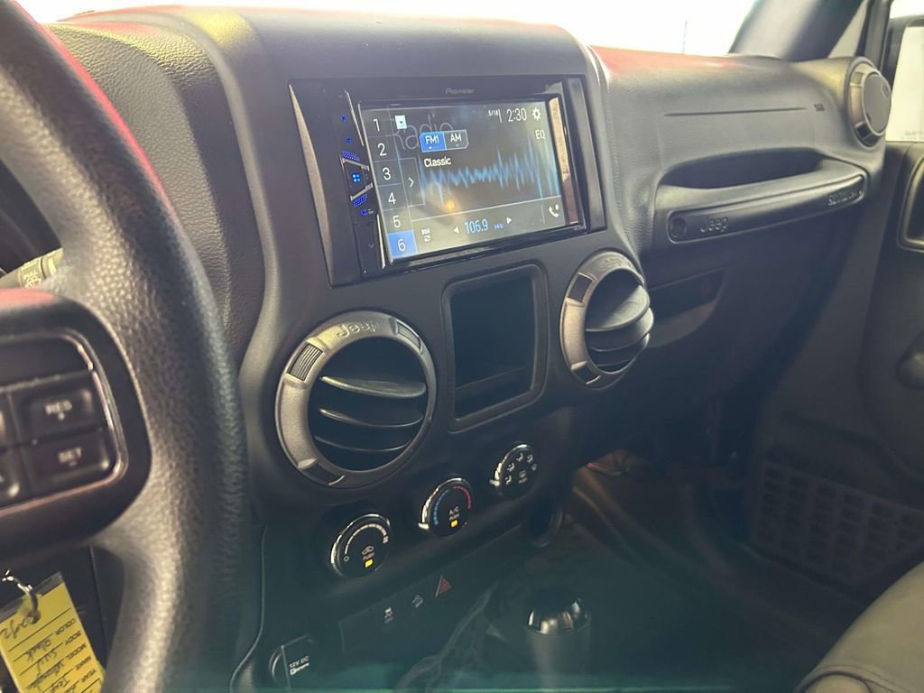 Used 2016 Jeep Wrangler Unlimited Sport AWD/4WD image 26