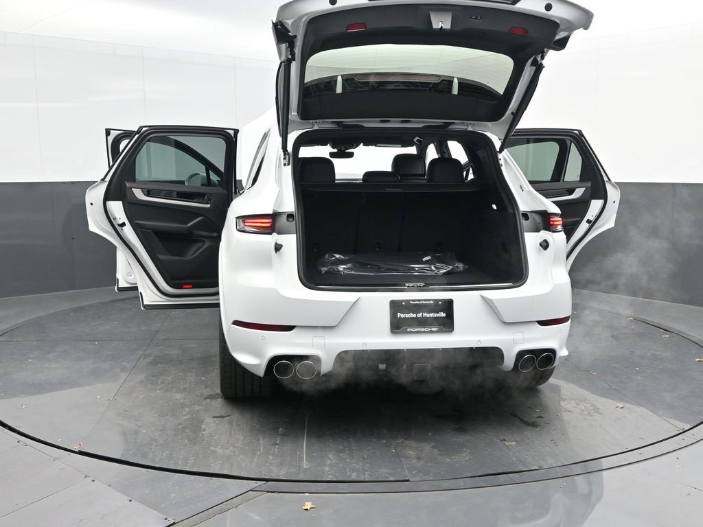 New 2025 Porsche Cayenne image 48