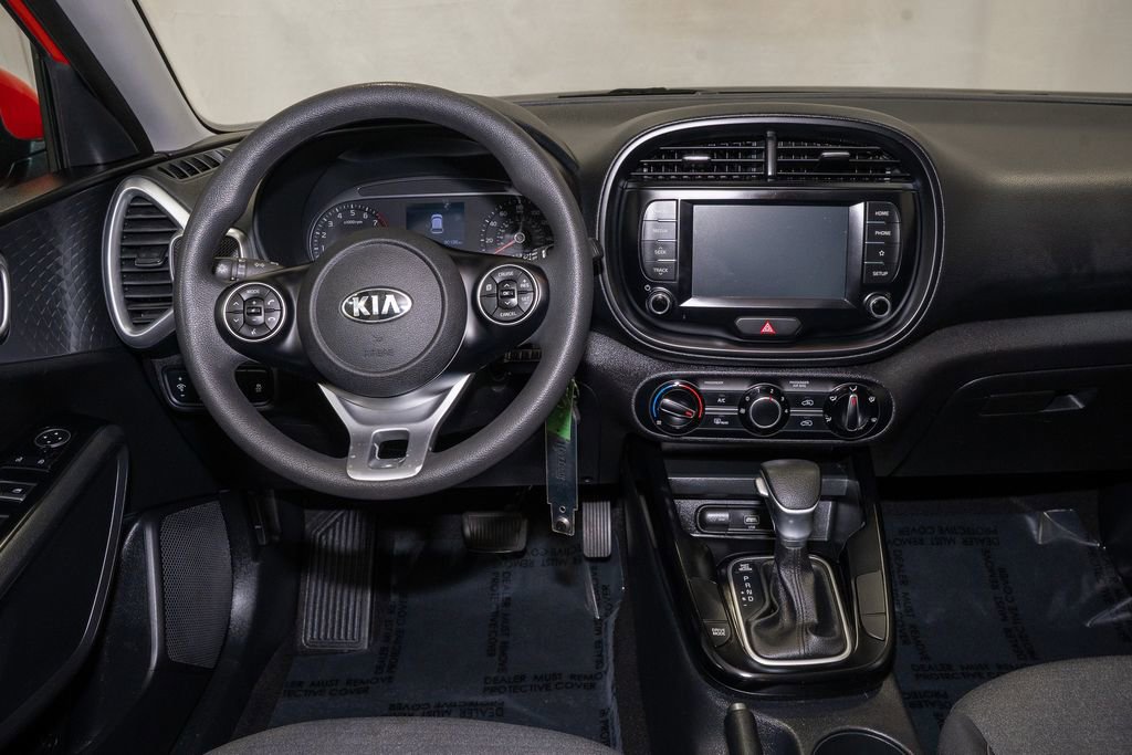 Used 2020 Kia Soul S image 2