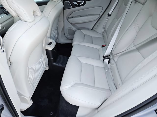 Used 2023 Volvo XC60 T8 Ultimate AWD/4WD image 16